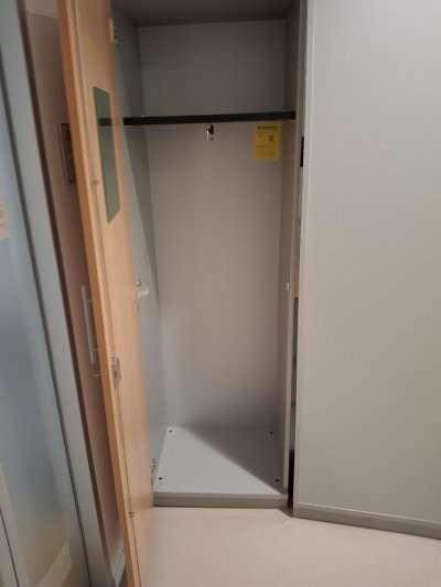 Hirsch Garderobenschrank 220425 Foto